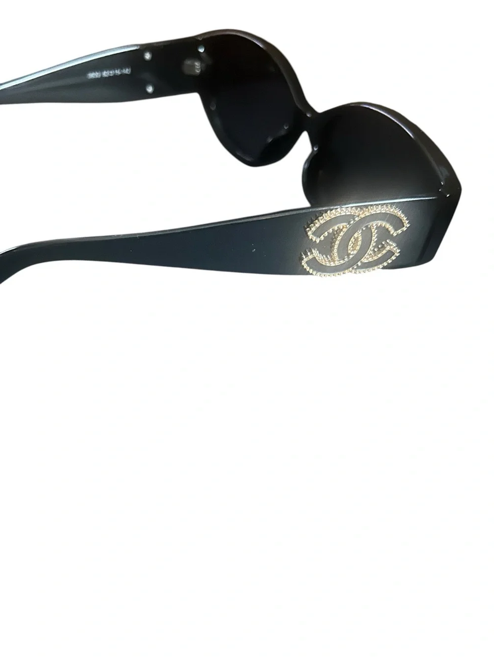 Black Oval Sunglasses with Logo Accent
